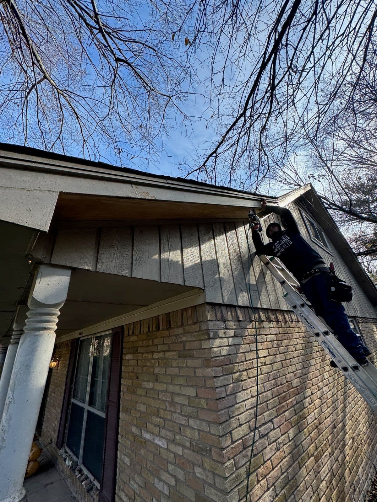 Soffit Repair in Dallas