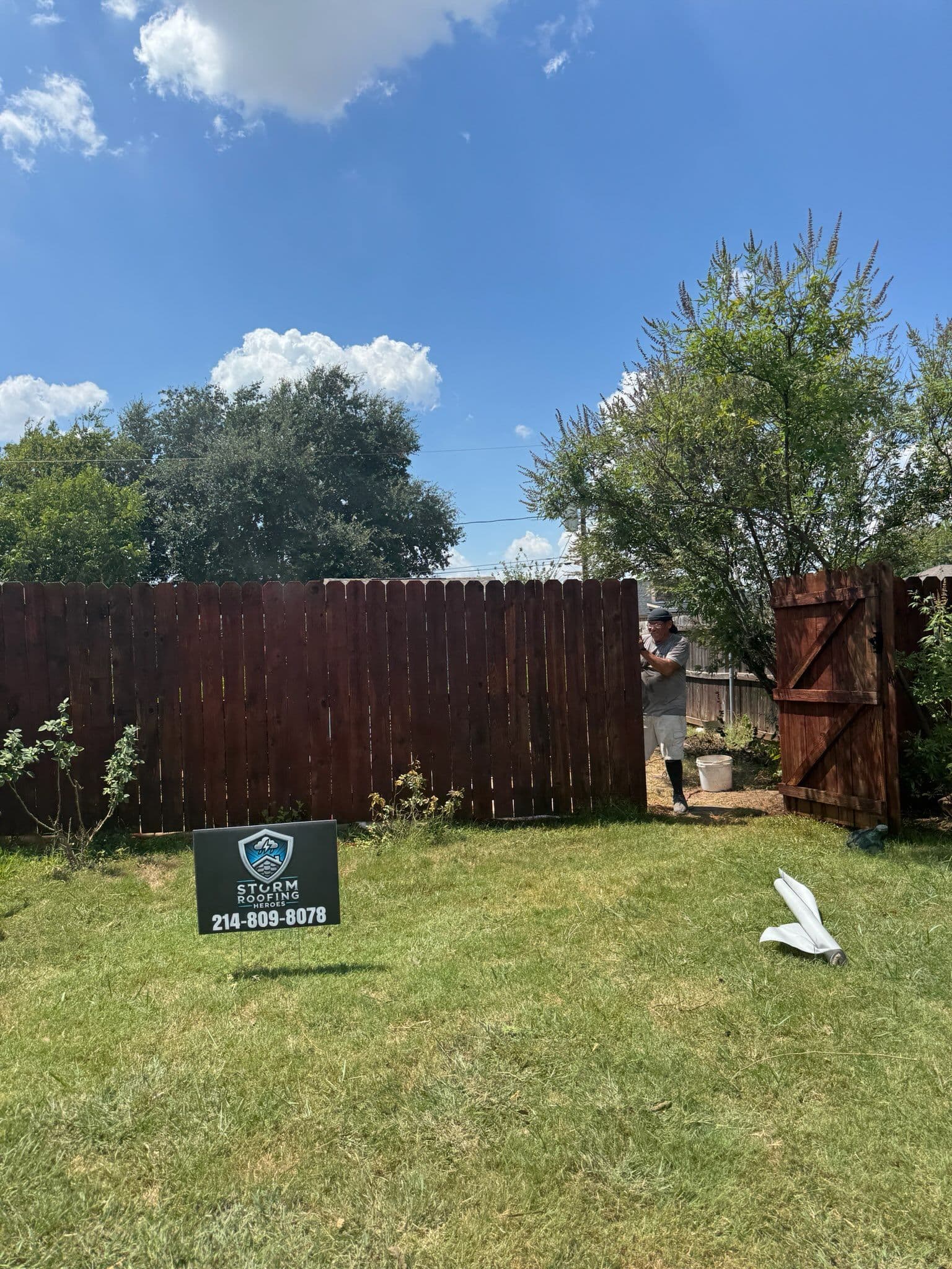 Fence Staining Success in Everman Texas image